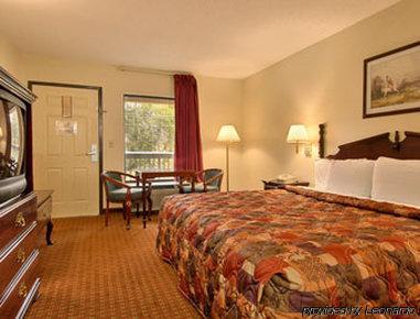 Days By Wyndham North Exit 4